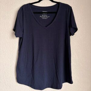 Torrid Size 1 Navy Classic Fit Tshirt